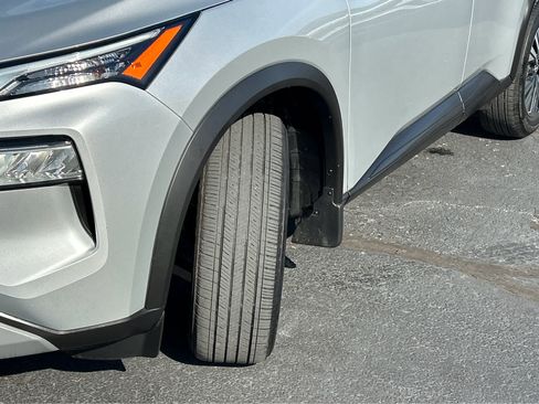 Used 2023 Nissan Rogue SV w/ SV Premium B Package image 41