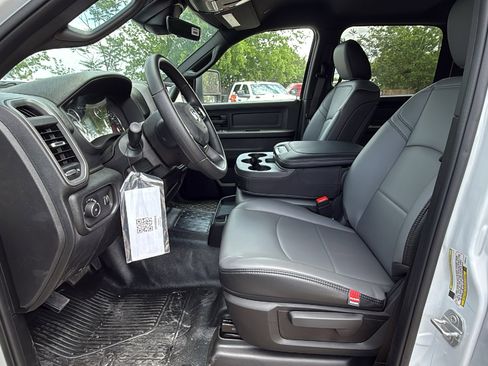 New 2026 RAM 5500 Tradesman w/ Chrome Appearance Group AWD/4WD image 10