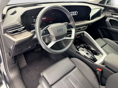 Certified 2025 Audi Q5 Premium Plus w/ Premium Plus image 9