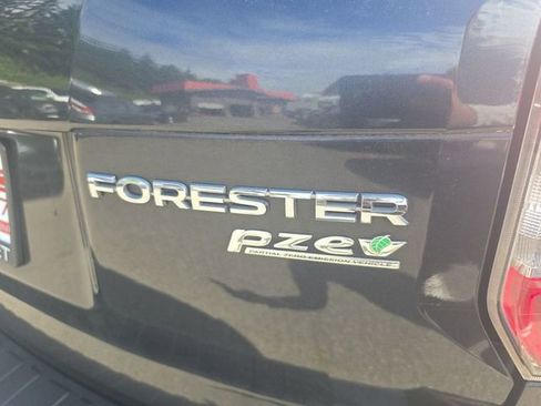 Used 2015 Subaru Forester 2.5i Premium w/ All-Weather Package AWD/4WD image 27