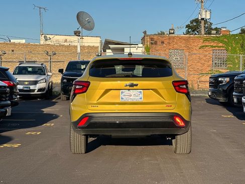 Used 2024 Chevrolet Trax RS w/ Driver Confidence Package FWD image 4