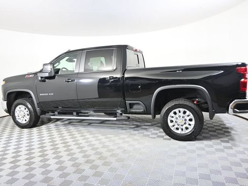 Used 2024 Chevrolet Silverado 3500 LT w/ All Star Edition AWD/4WD image 3