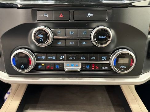 Certified 2024 Ford Expedition Max Limited image 31