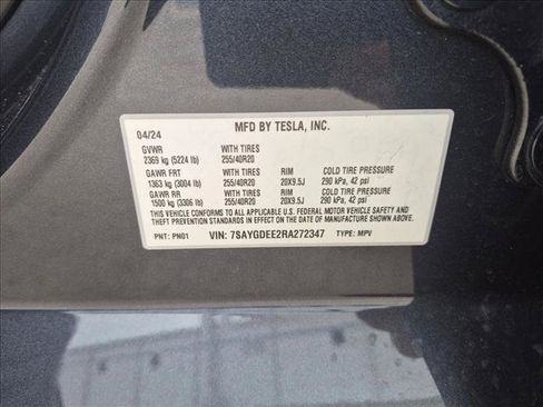 Used 2024 Tesla Model Y Long Range AWD/4WD image 15