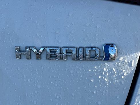 Certified 2022 Toyota Prius LE image 52