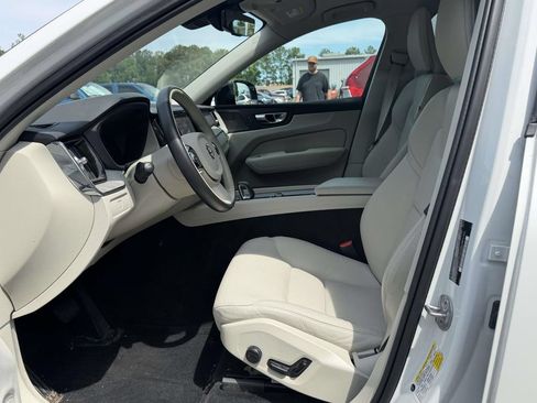 Used 2024 Volvo XC60 B5 Plus w/ Protection Package Premier AWD/4WD image 5