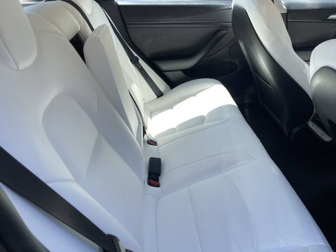 Used 2022 Tesla Model 3 Performance AWD/4WD image 9