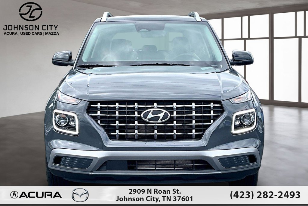 Used 2025 Hyundai Venue Limited FWD image 3