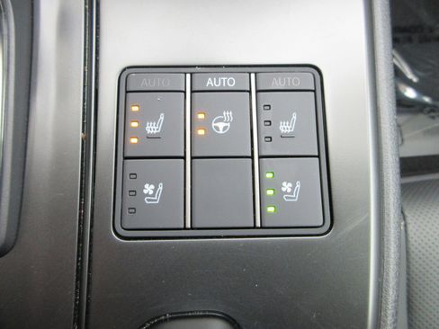 Used 2025 Lexus UX 300h AWD image 47