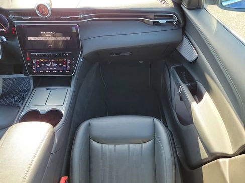 Used 2024 Maserati Grecale GT AWD/4WD image 16
