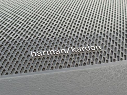 New 2026 Volvo XC90 B6 Plus w/ Protection Package Premier image 31