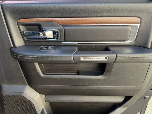 Used 2015 RAM 3500 Laramie w/ Convenience Group image 16