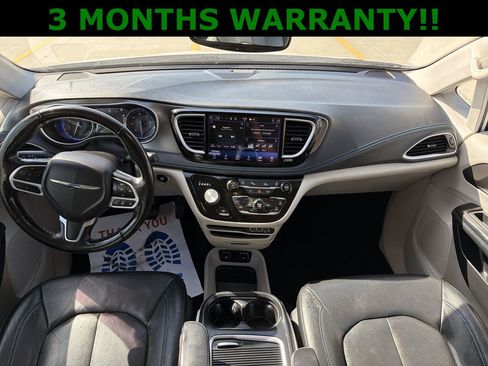 Used 2021 Chrysler Pacifica Touring-L image 37