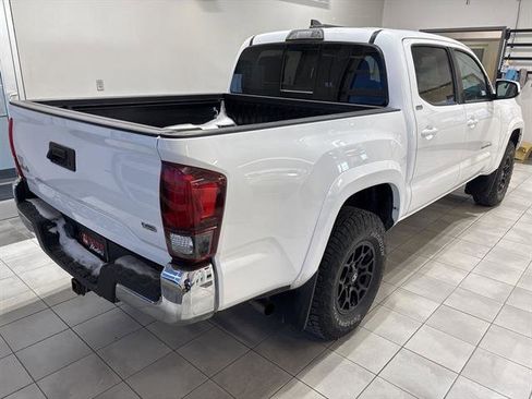 Used 2019 Toyota Tacoma SR5 image 4