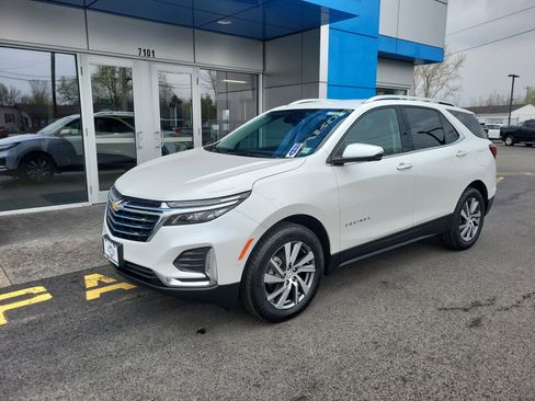 Used 2022 Chevrolet Equinox Premier image 2