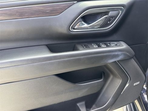 Used 2023 Chevrolet Suburban LT image 20