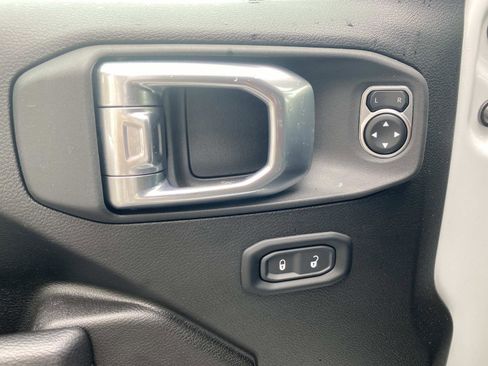 Used 2024 Jeep Wrangler Unlimited Sport AWD/4WD image 20