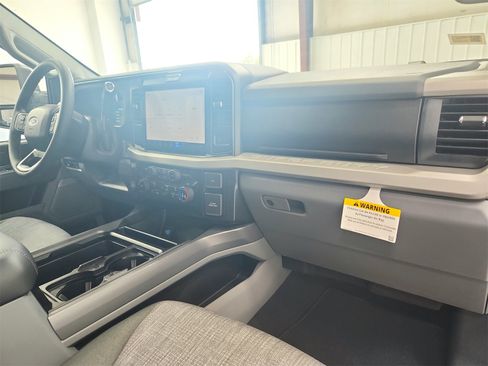 New 2026 Ford F250 XLT w/ XLT Premium Package image 38