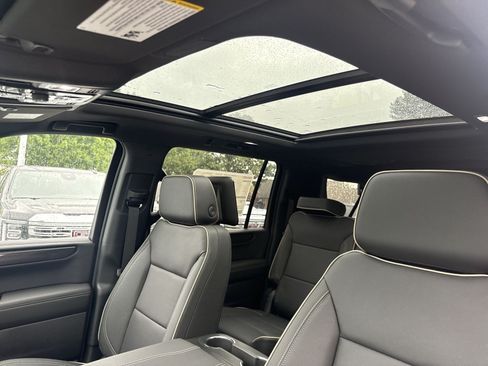 New 2026 GMC Yukon XL Elevation w/ Elevation Premium Package AWD/4WD image 19