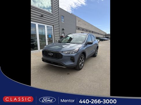 Used 2025 Ford Escape ST-Line AWD/4WD image 1