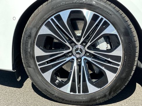 Used 2026 Mercedes-Benz E 350 4MATIC Sedan image 32
