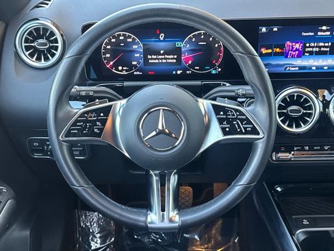 Used 2025 Mercedes-Benz GLA 250 image 15