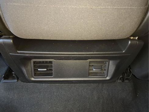 Used 2022 Chevrolet Silverado 1500 Custom Trail Boss AWD/4WD image 15