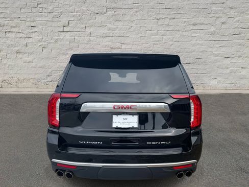 Used 2023 GMC Yukon XL Denali image 4