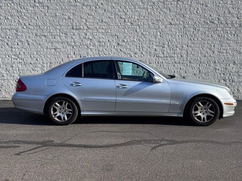 Used 2007 Mercedes-Benz E 320 BlueTEC Sedan image 4