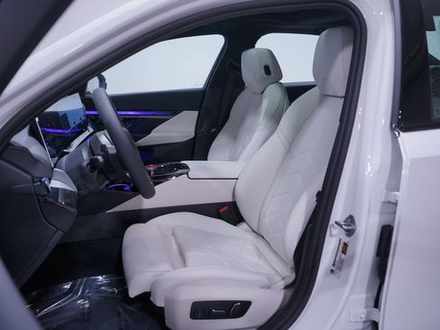 New 2026 BMW 530i w/ M Sport Package image 7