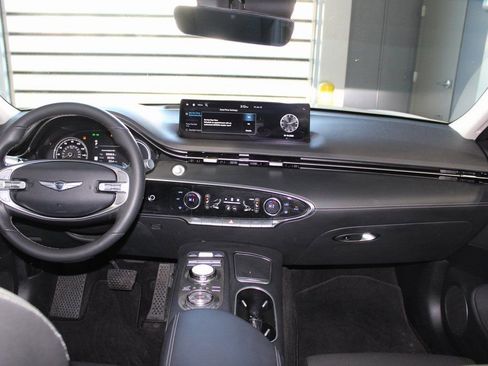 Used 2023 Genesis GV70 2.5T w/ Select Package image 29