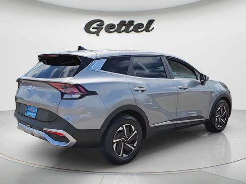 Used 2025 Kia Sportage LX image 6