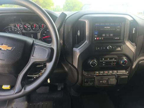 Used 2023 Chevrolet Silverado 2500 W/T w/ WT Convenience Package AWD/4WD image 9