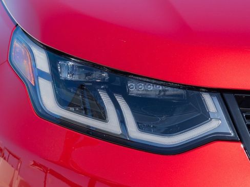 Used 2025 Land Rover Discovery Sport S image 10