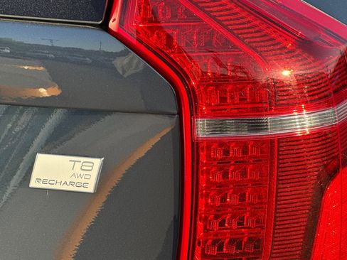 Used 2021 Volvo XC90 T8 Inscription Expression w/ Climate Package image 33