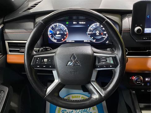 Used 2022 Mitsubishi Outlander SEL image 19