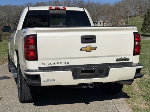 Used 2014 Chevrolet Silverado 1500 High Country image 3