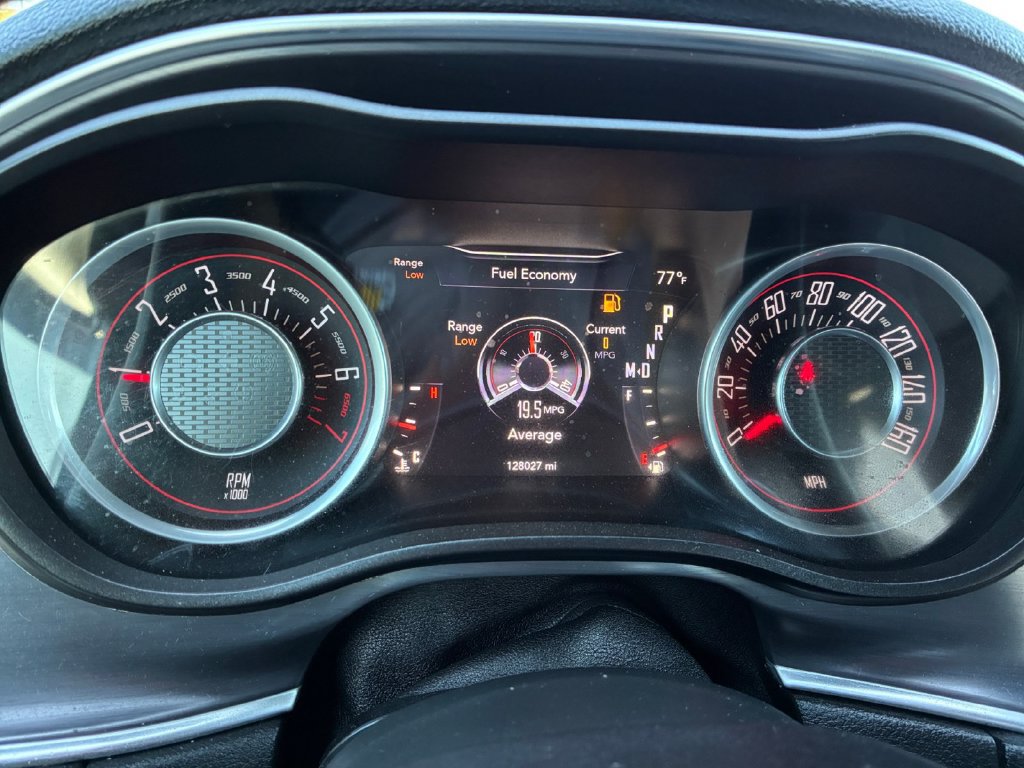 Used 2015 Dodge Challenger SXT w/ Super Sport Group (SS/T) RWD image 5