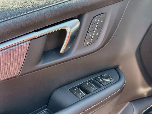 New 2027 Buick Enclave Sport Touring w/ Power Package FWD image 18