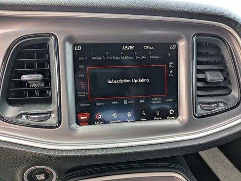 Used 2022 Dodge Challenger R/T Scat Pack w/ Driver Convenience Group RWD image 15