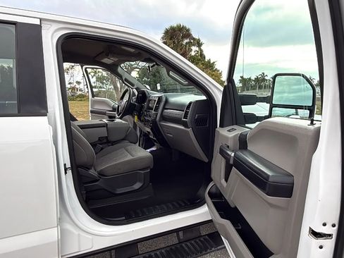Used 2020 Ford F350 XLT image 23