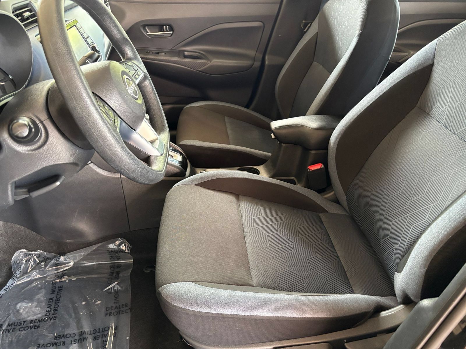 Used 2025 Nissan Versa SV FWD image 25