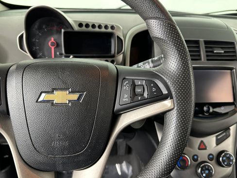 Used 2015 Chevrolet Sonic LT image 38