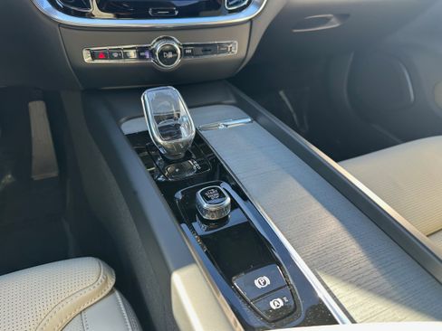 Used 2026 Volvo V60 B5 Cross Country Ultra w/ Protection Package Premier image 13