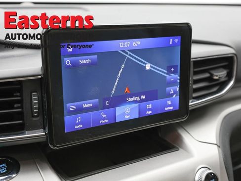 Used 2021 Ford Explorer XLT w/ Equipment Group 202A AWD/4WD image 19