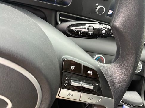 Used 2024 Hyundai Elantra SE image 24