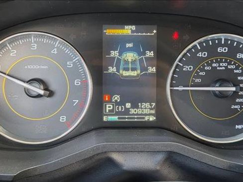 Used 2023 Subaru Crosstrek 2.5i Sport image 11