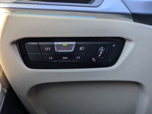 Used 2023 BMW 330i 330i w/ Driving Assistance Package image 26