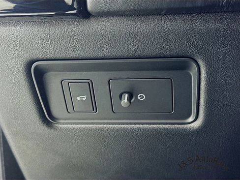 Used 2021 Land Rover Range Rover Westminster Edition image 10