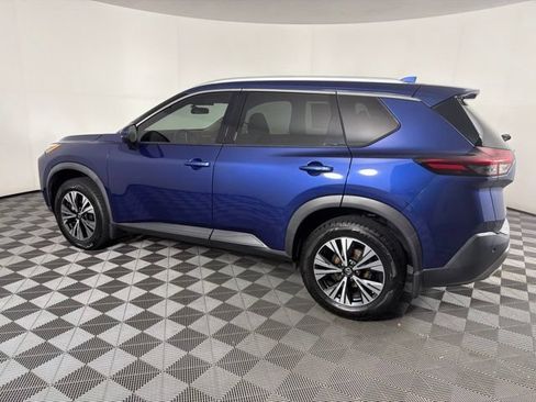 Used 2021 Nissan Rogue SV w/ Premium Package FWD image 18